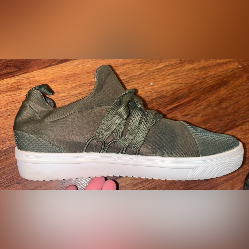 Steve Madden Sneakers